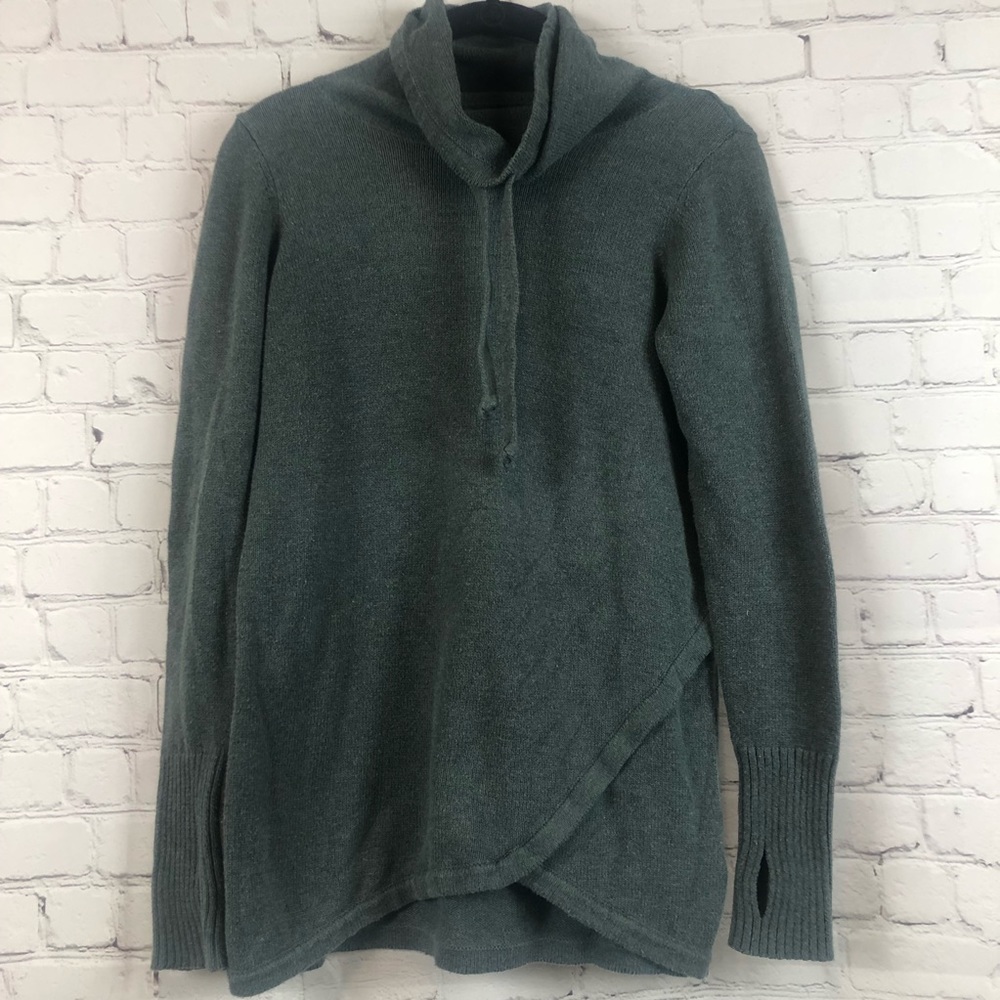 Akini Cowl Neck Asymmetrical Knit Sweater Green with Thumb Holes Women’s XS